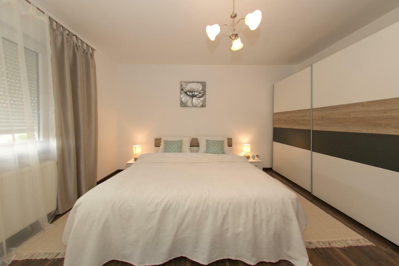 오토칵 Apartman Maja 아파트 외부 사진